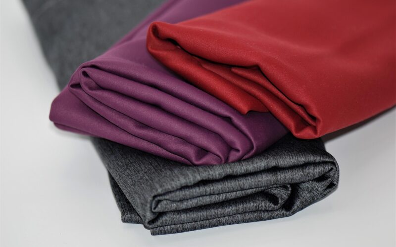 Whether you’re a seasoned tailor, a DIY sewing enthusiast, or simply love collecting beautiful fabrics, finding a reliable and inspiring fabric store is half the battle. That’s where EvLi’s Needle shines. Based in Germany, this online fabric shop has carved out a loyal following by blending curated quality, a user-friendly experience, and excellent customer service. With a diverse collection ranging from cotton jersey to linen and outdoor fabrics, EvLi’s Needle caters to a wide array of sewing needs—whether you’re making baby clothes, home textiles, or your next favorite dress. Here’s what makes the brand stand out.